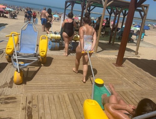 Disfrutamos de un día de playa inclusivo